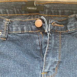 Size small forever21 jeans in great condition